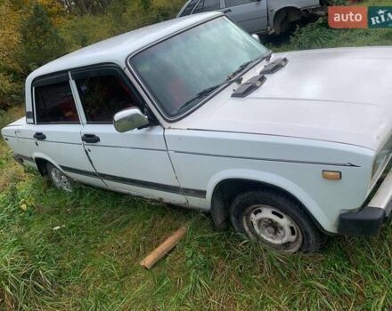 Белый ВАЗ 2105, объемом двигателя 0 л и пробегом 1000 тыс. км за 500 $, фото 1 на Automoto.ua