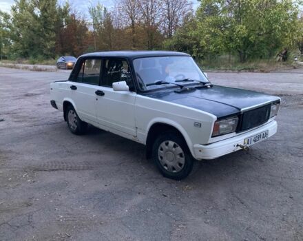 Белый ВАЗ 2105, объемом двигателя 1.5 л и пробегом 200 тыс. км за 522 $, фото 1 на Automoto.ua