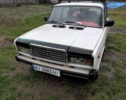 ВАЗ 2105 1987 в Василькове на Automoto.ua Белый ВАЗ 2105, объемом двигателя 1.3 л и пробегом 100 тыс. км за 600 $, фото 1 на Automoto.ua