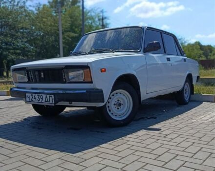 Белый ВАЗ 2105, объемом двигателя 1.6 л и пробегом 45 тыс. км за 955 $, фото 2 на Automoto.ua