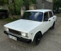 Белый ВАЗ 2105, объемом двигателя 1.3 л и пробегом 200 тыс. км за 499 $, фото 1 на Automoto.ua