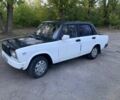 Белый ВАЗ 2105, объемом двигателя 1.5 л и пробегом 200 тыс. км за 522 $, фото 2 на Automoto.ua