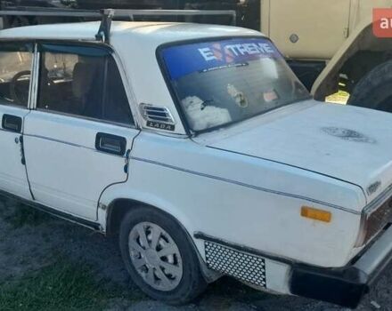 Белый ВАЗ 2105, объемом двигателя 1.5 л и пробегом 999 тыс. км за 500 $, фото 1 на Automoto.ua