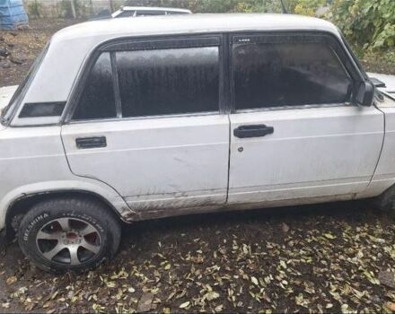 ВАЗ 2105 1987 в Черкассах на Automoto.ua Белый ВАЗ 2105, объемом двигателя 0 л и пробегом 200 тыс. км за 526 $, фото 3 на Automoto.ua