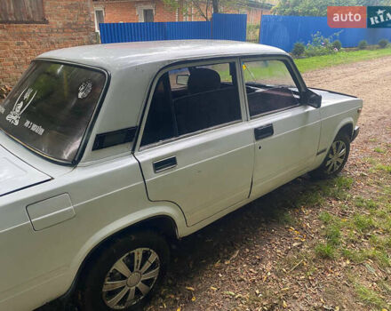 Белый ВАЗ 2105, объемом двигателя 1.3 л и пробегом 10 тыс. км за 450 $, фото 8 на Automoto.ua