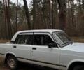 Белый ВАЗ 2105, объемом двигателя 1.2 л и пробегом 150 тыс. км за 501 $, фото 2 на Automoto.ua