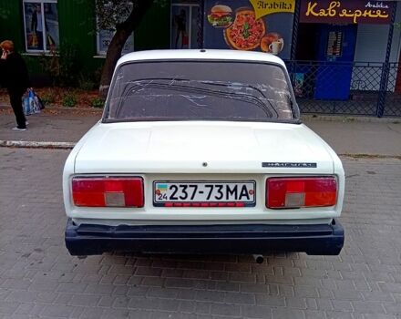 Белый ВАЗ 2105, объемом двигателя 1.3 л и пробегом 35 тыс. км за 700 $, фото 1 на Automoto.ua