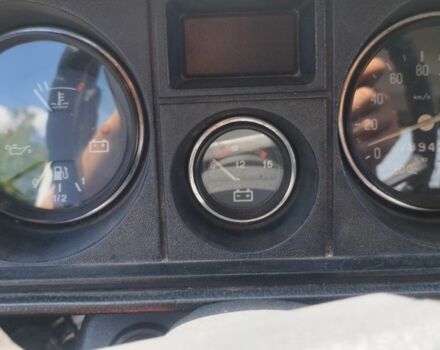 Белый ВАЗ 2105, объемом двигателя 1.3 л и пробегом 300 тыс. км за 480 $, фото 2 на Automoto.ua