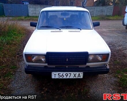 Белый ВАЗ 2105, объемом двигателя 1.5 л и пробегом 0 тыс. км за 750 $, фото 3 на Automoto.ua