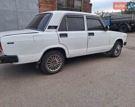 Белый ВАЗ 2105, объемом двигателя 1.29 л и пробегом 26 тыс. км за 903 $, фото 2 на Automoto.ua