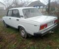 Белый ВАЗ 2105, объемом двигателя 1 л и пробегом 50 тыс. км за 600 $, фото 3 на Automoto.ua
