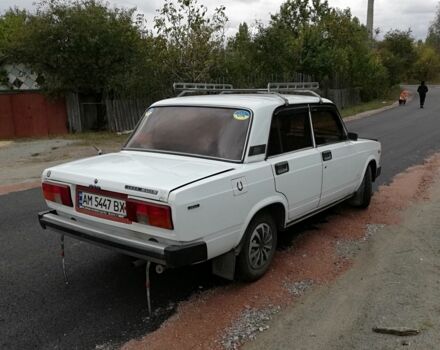 ВАЗ 2105 1989 в Малине на Automoto.ua Белый ВАЗ 2105, объемом двигателя 1.3 л и пробегом 50 тыс. км за 888 $, фото 6 на Automoto.ua