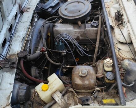 Белый ВАЗ 2105, объемом двигателя 0 л и пробегом 99 тыс. км за 384 $, фото 7 на Automoto.ua