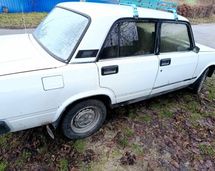 Білий ВАЗ 2105, об'ємом двигуна 0 л та пробігом 450 тис. км за 426 $, фото 4 на Automoto.ua