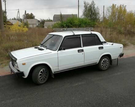 ВАЗ 2105 1989 в Малине на Automoto.ua Белый ВАЗ 2105, объемом двигателя 1.3 л и пробегом 50 тыс. км за 888 $, фото 4 на Automoto.ua