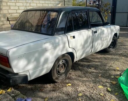 Белый ВАЗ 2105, объемом двигателя 1.3 л и пробегом 33 тыс. км за 383 $, фото 4 на Automoto.ua