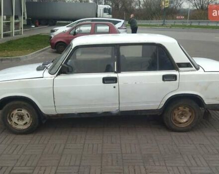 Белый ВАЗ 2105, объемом двигателя 1.3 л и пробегом 99 тыс. км за 555 $, фото 2 на Automoto.ua