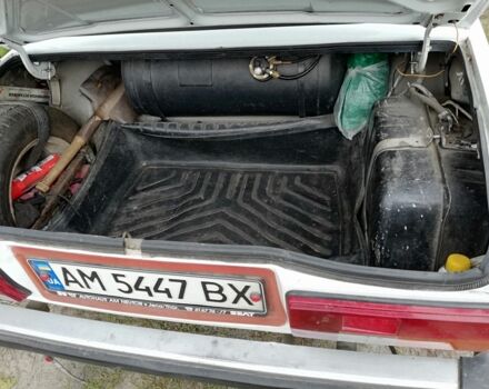 ВАЗ 2105 1989 в Малине на Automoto.ua Белый ВАЗ 2105, объемом двигателя 1.3 л и пробегом 50 тыс. км за 888 $, фото 15 на Automoto.ua