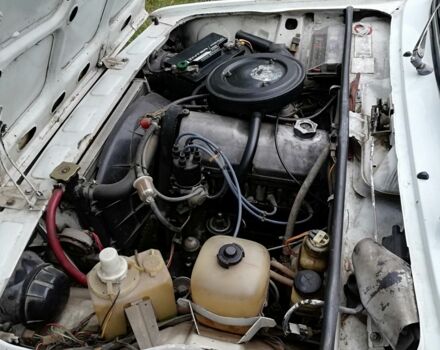 ВАЗ 2105 1989 в Малине на Automoto.ua Белый ВАЗ 2105, объемом двигателя 1.3 л и пробегом 50 тыс. км за 888 $, фото 9 на Automoto.ua