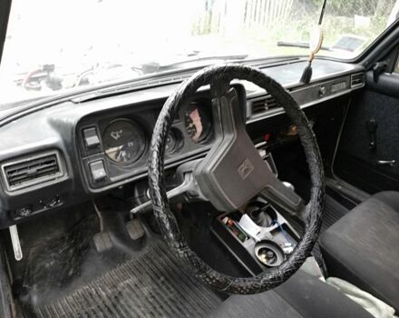 ВАЗ 2105 1989 в Малине на Automoto.ua Белый ВАЗ 2105, объемом двигателя 1.3 л и пробегом 50 тыс. км за 888 $, фото 8 на Automoto.ua