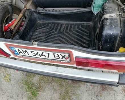 ВАЗ 2105 1989 в Малине на Automoto.ua Белый ВАЗ 2105, объемом двигателя 1.3 л и пробегом 50 тыс. км за 888 $, фото 14 на Automoto.ua