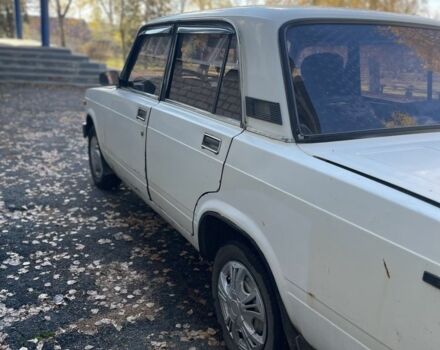 Белый ВАЗ 2105, объемом двигателя 1.5 л и пробегом 158 тыс. км за 523 $, фото 5 на Automoto.ua
