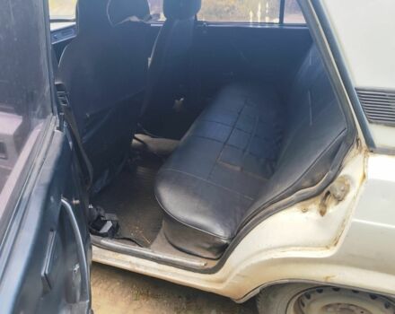 Белый ВАЗ 2105, объемом двигателя 0 л и пробегом 99 тыс. км за 384 $, фото 5 на Automoto.ua