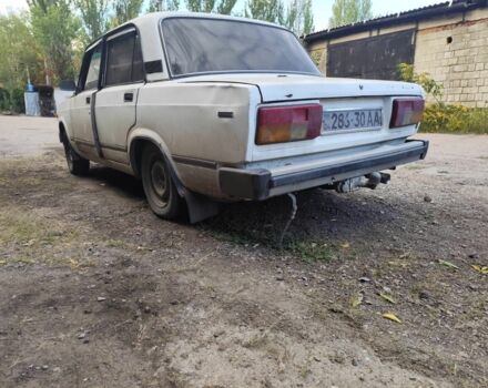 Белый ВАЗ 2105, объемом двигателя 0 л и пробегом 99 тыс. км за 384 $, фото 2 на Automoto.ua