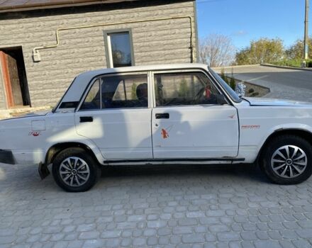 Белый ВАЗ 2105, объемом двигателя 0 л и пробегом 100 тыс. км за 456 $, фото 1 на Automoto.ua