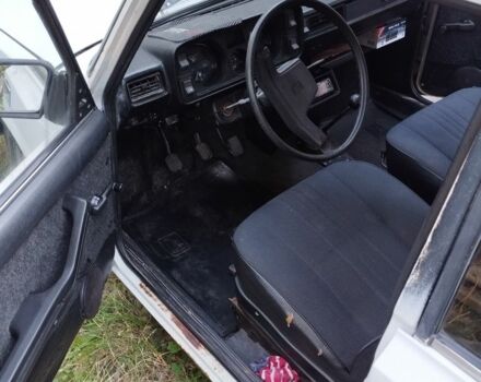 Белый ВАЗ 2105, объемом двигателя 1.3 л и пробегом 74 тыс. км за 713 $, фото 7 на Automoto.ua