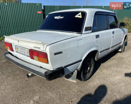 Белый ВАЗ 2105, объемом двигателя 1.5 л и пробегом 300 тыс. км за 490 $, фото 12 на Automoto.ua