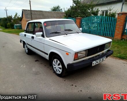 Белый ВАЗ 2105, объемом двигателя 1.3 л и пробегом 0 тыс. км за 500 $, фото 2 на Automoto.ua