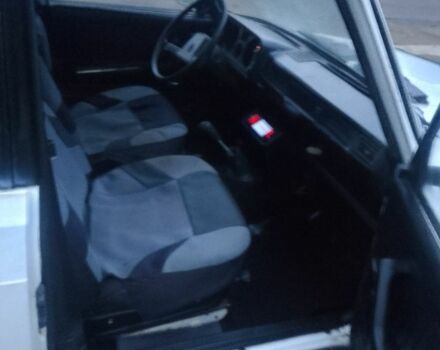 Белый ВАЗ 2105, объемом двигателя 1.5 л и пробегом 200 тыс. км за 750 $, фото 5 на Automoto.ua