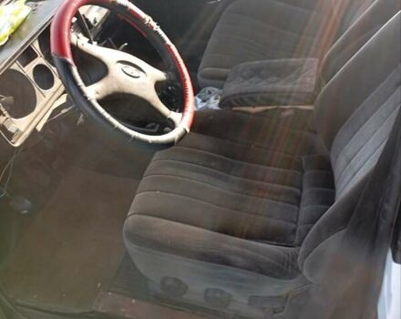 Белый ВАЗ 2105, объемом двигателя 1.1 л и пробегом 150 тыс. км за 384 $, фото 3 на Automoto.ua