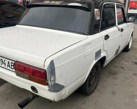 Білий ВАЗ 2105, об'ємом двигуна 1.5 л та пробігом 200 тис. км за 900 $, фото 3 на Automoto.ua