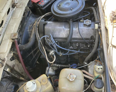 Белый ВАЗ 2105, объемом двигателя 1.3 л и пробегом 160 тыс. км за 1100 $, фото 11 на Automoto.ua