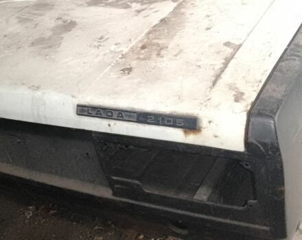 Белый ВАЗ 2105, объемом двигателя 1 л и пробегом 1000 тыс. км за 405 $, фото 1 на Automoto.ua