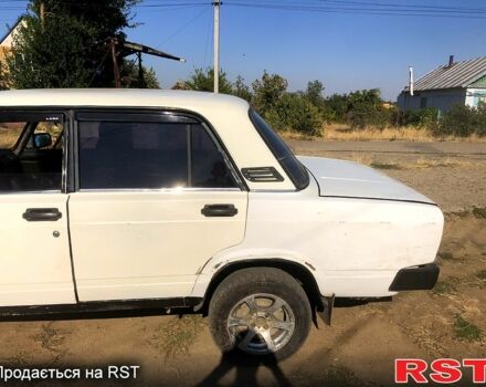 Білий ВАЗ 2105, об'ємом двигуна 1.3 л та пробігом 303 тис. км за 525 $, фото 3 на Automoto.ua