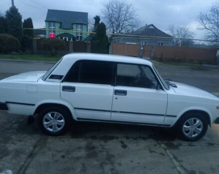 Белый ВАЗ 2105, объемом двигателя 1.5 л и пробегом 200 тыс. км за 750 $, фото 4 на Automoto.ua