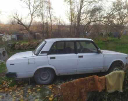 Белый ВАЗ 2105, объемом двигателя 1.5 л и пробегом 129 тыс. км за 355 $, фото 2 на Automoto.ua