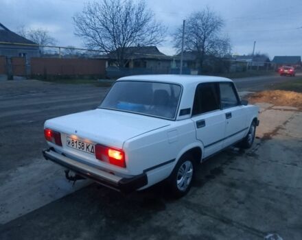 Белый ВАЗ 2105, объемом двигателя 1.5 л и пробегом 200 тыс. км за 750 $, фото 3 на Automoto.ua