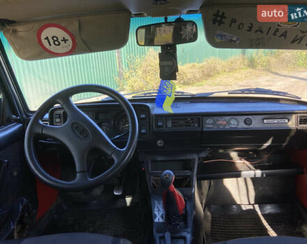 Белый ВАЗ 2105, объемом двигателя 1.5 л и пробегом 300 тыс. км за 490 $, фото 5 на Automoto.ua