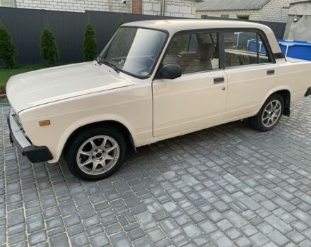 Білий ВАЗ 2105, об'ємом двигуна 1.3 л та пробігом 75 тис. км за 950 $, фото 3 на Automoto.ua