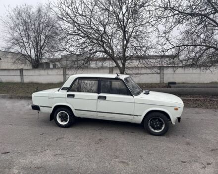Белый ВАЗ 2105, объемом двигателя 1.3 л и пробегом 200 тыс. км за 550 $, фото 5 на Automoto.ua