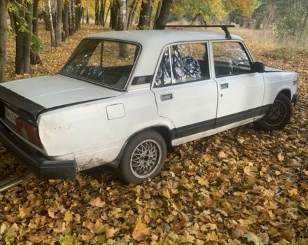 Белый ВАЗ 2105, объемом двигателя 1.3 л и пробегом 300 тыс. км за 524 $, фото 2 на Automoto.ua