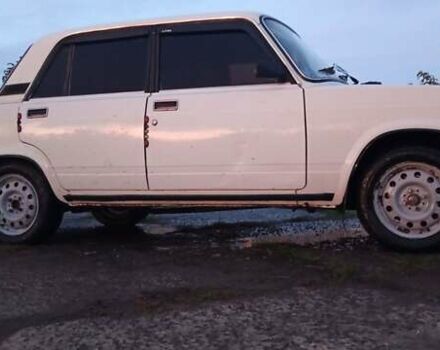 ВАЗ 2105 1991 в Тернополе на Automoto.ua Белый ВАЗ 2105, объемом двигателя 1.5 л и пробегом 100 тыс. км за 1100 $, фото 2 на Automoto.ua