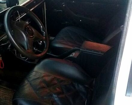 Белый ВАЗ 2105, объемом двигателя 1.5 л и пробегом 0 тыс. км за 440 $, фото 4 на Automoto.ua