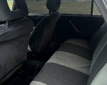 Белый ВАЗ 2105, объемом двигателя 0 л и пробегом 190 тыс. км за 700 $, фото 5 на Automoto.ua