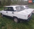 Белый ВАЗ 2105, объемом двигателя 1.2 л и пробегом 100 тыс. км за 700 $, фото 1 на Automoto.ua