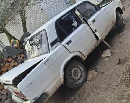 Белый ВАЗ 2105, объемом двигателя 0 л и пробегом 37 тыс. км за 284 $, фото 2 на Automoto.ua